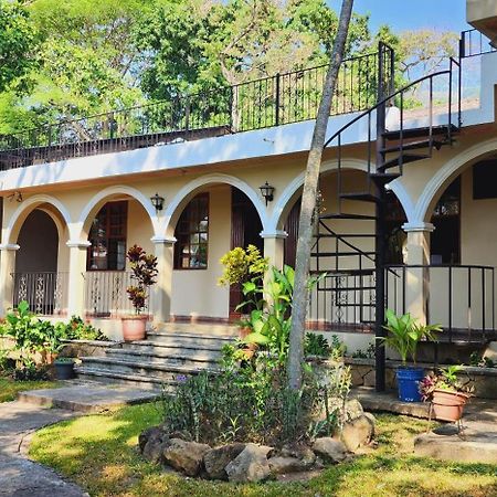Camilas Hotel Сан-Педро-Сула Екстер'єр фото